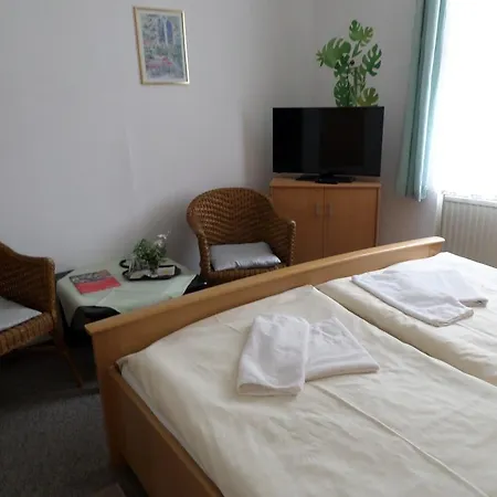 Hotel Zur Sonne 2*